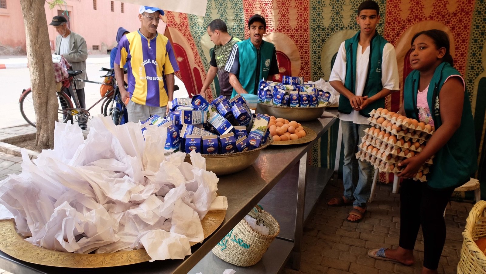 Association caritative marocaine basée à Marrakech, active depuis 2009 aux côtés des familles défavorisées.