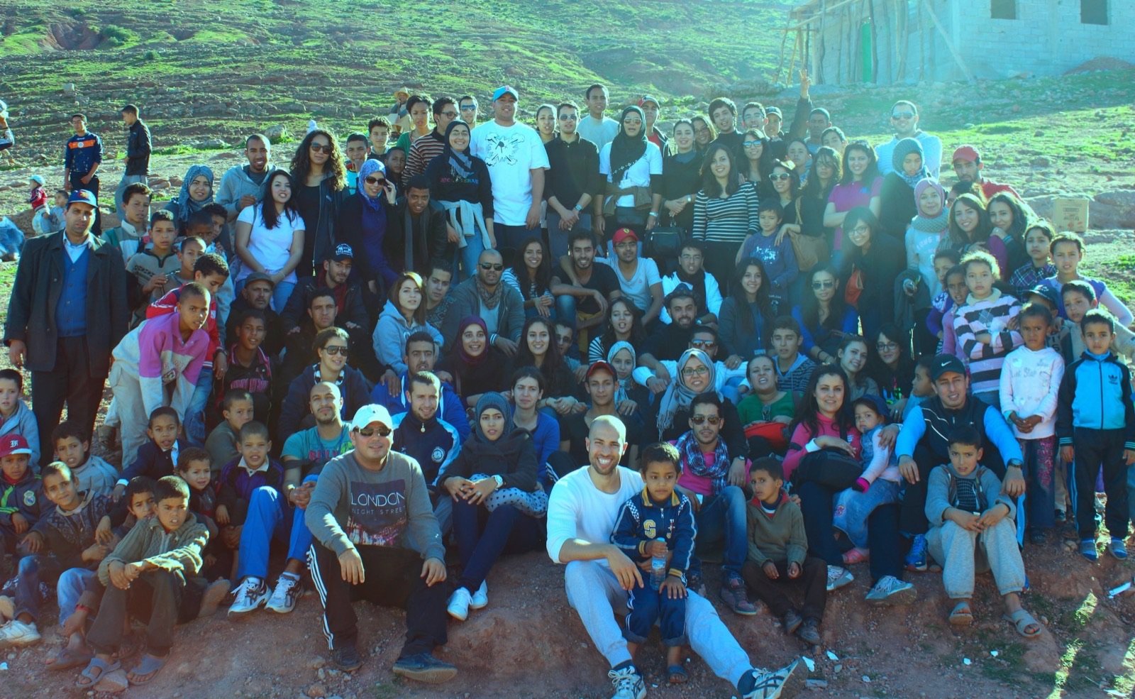 Association caritative marocaine basée à Marrakech, active depuis 2009 aux côtés des familles défavorisées.