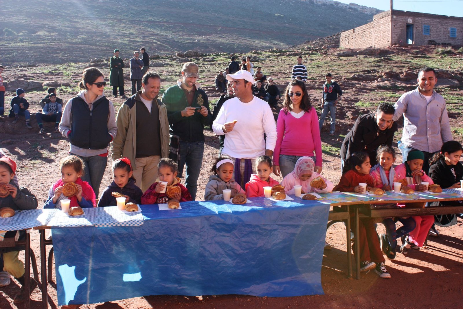 Association caritative marocaine basée à Marrakech, active depuis 2009 aux côtés des familles défavorisées.